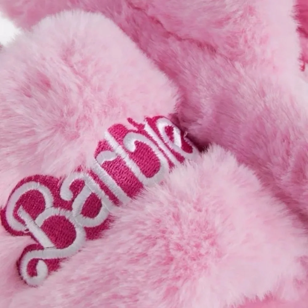 *NEW* Barbie Pink Slippers Size S (5/6) - Picture 13 of 13